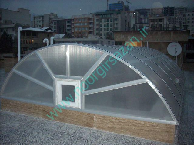 نورگیر پاسیو در پشت بام با ورق پلی کربنات