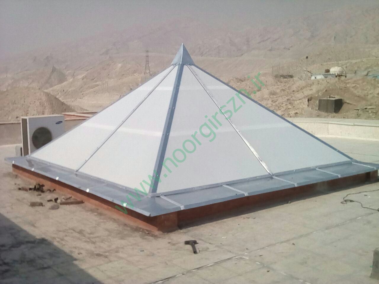 پوشش سقف با ورق پلی کربنات در طرح هرمی